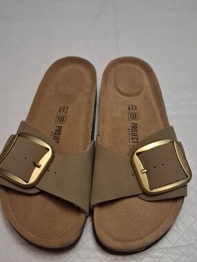 PROJECT CLOUD Size 9M Women's Taupe Gray Genuine Leather Open-toe sandal/slide
